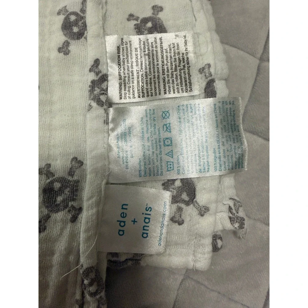 Aden + Anais Cotton Muslin Swaddle Blanket Skull Crossbones Fair